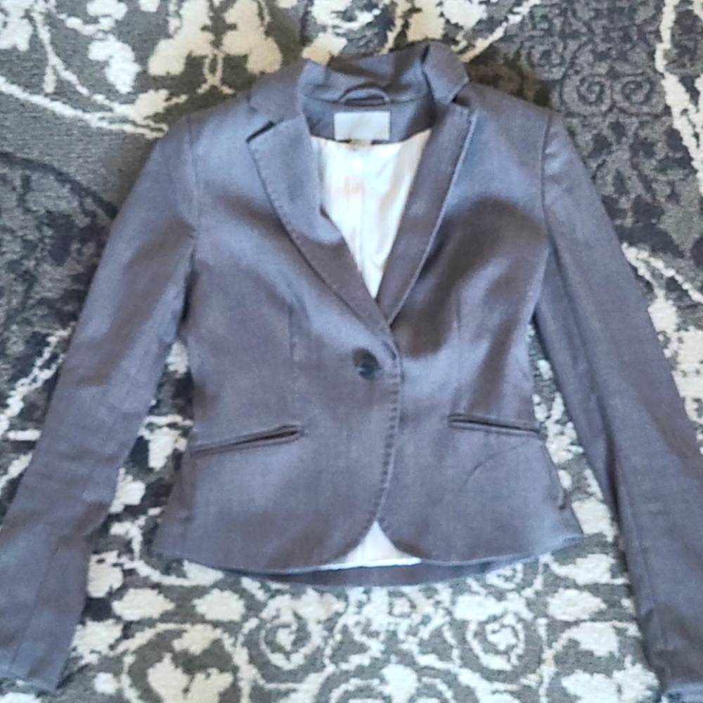 Grey blazer